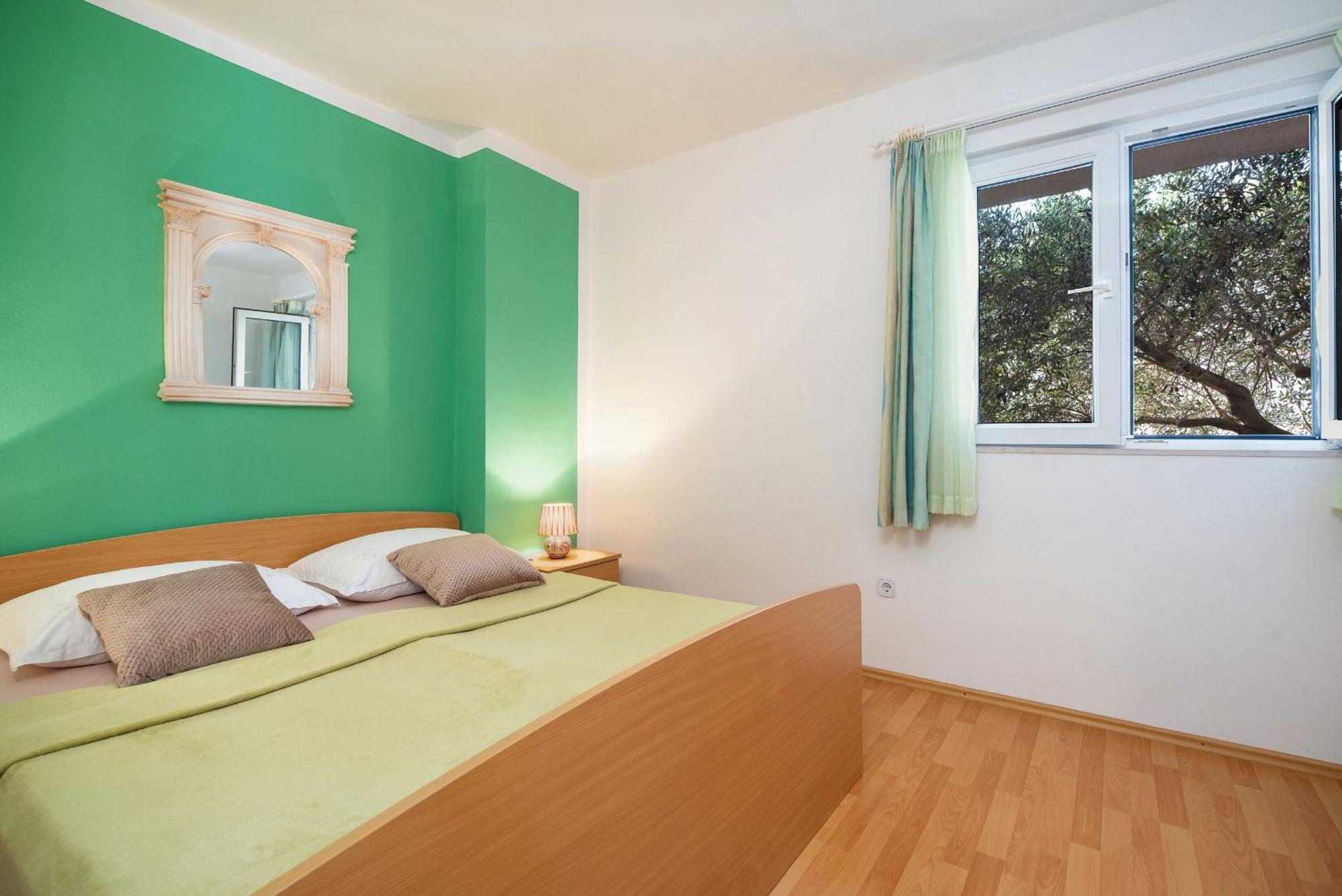 Apartments Ivanka Okrug Gornji Room photo