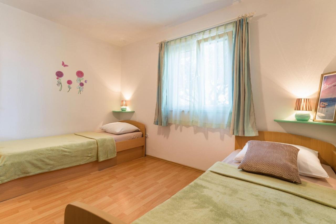 Apartments Ivanka Okrug Gornji Exterior photo
